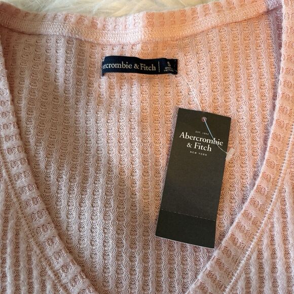 Abercrombie & Fitch Waffle Knit V-Neck Sweater Top Long Sleeve Size Small NWT - Picture 5 of 9